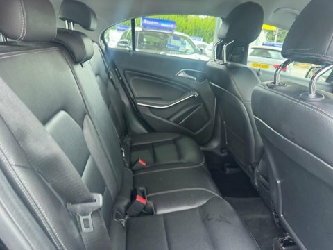 Mercedes-Benz A Class 1.5 A180d Se Black #5