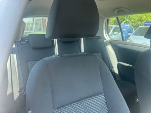 Volkswagen Golf 2.0 Se Tdi 138 Bhp White #6