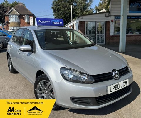 Volkswagen Golf 1.6 Tdi Bluemotion Tech Match Euro 5 Ss White #1