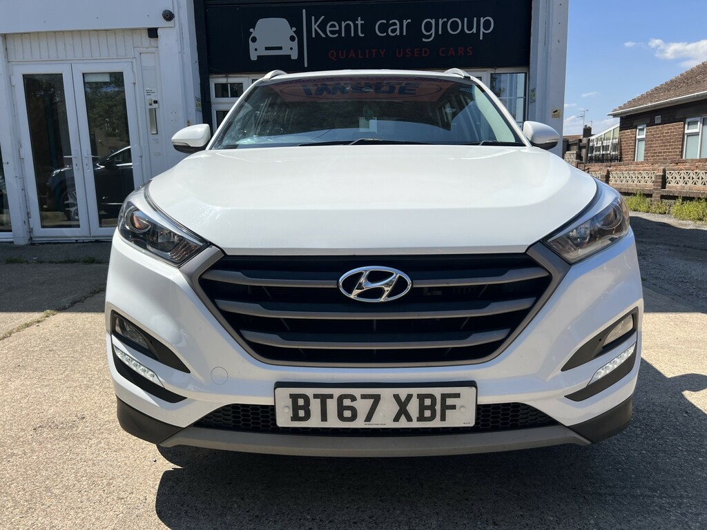 Hyundai Tucson 1.7 Tucson Se Nav 1.7 D 116Ps Bd Fss White #3