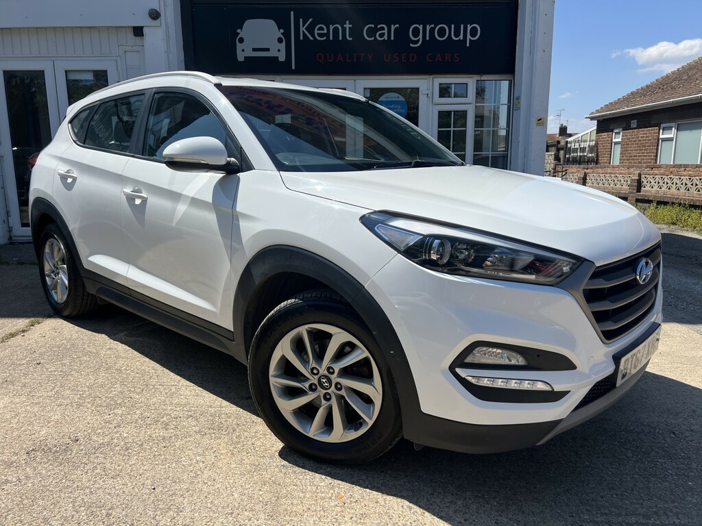 Hyundai Tucson 1.7 Tucson Se Nav 1.7 D 116Ps Bd Fss White