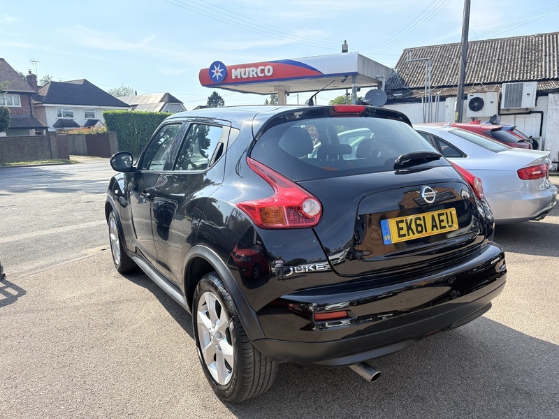 Nissan Juke Acenta Black #5