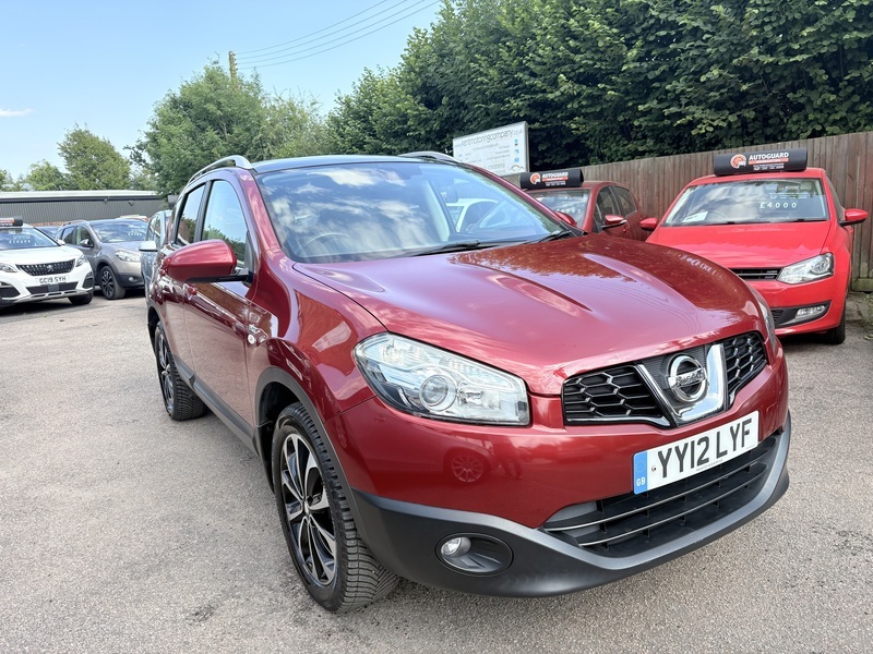 Nissan Qashqai N-tec Is Red #2