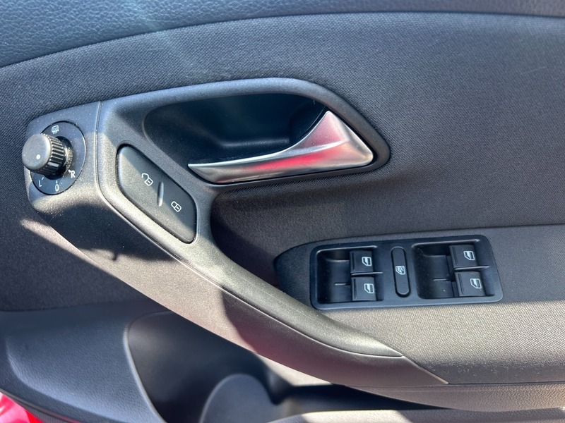 Volkswagen Polo 2013 63 1.4  #21