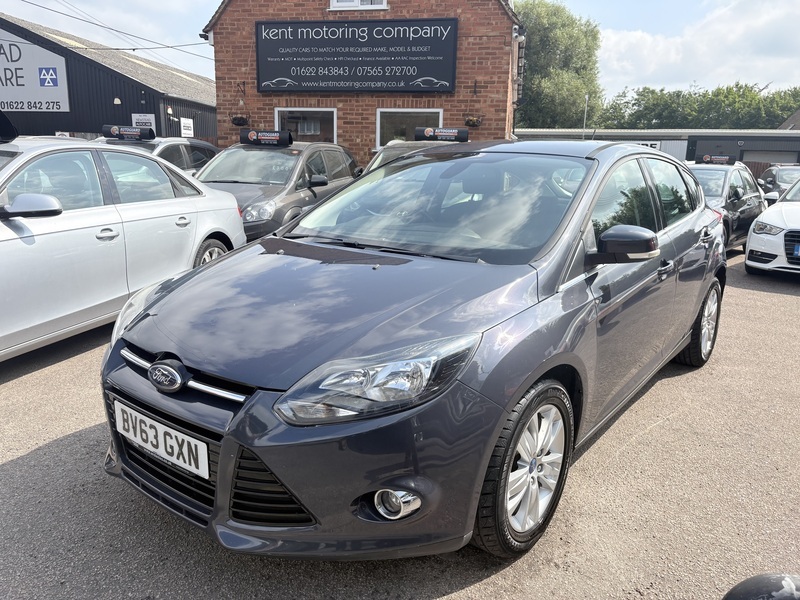 Ford Focus Hatchback 1.6 Zetec Powershift Euro 5 201363 Grey #1