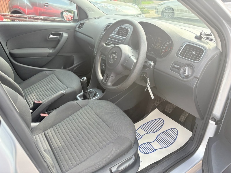 Volkswagen Polo Hatchback 1.4 White #9