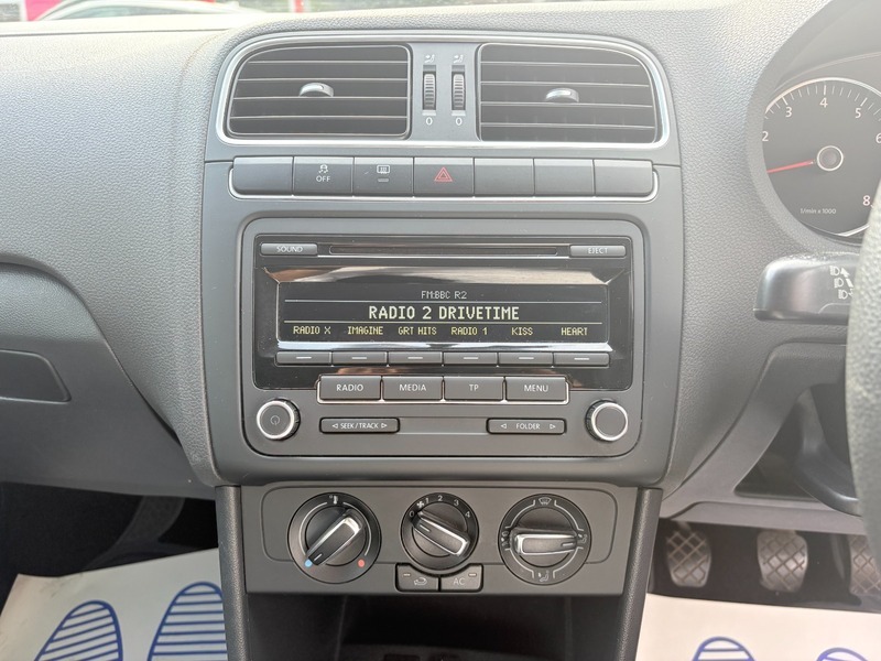 Volkswagen Polo Hatchback 1.4 White #10