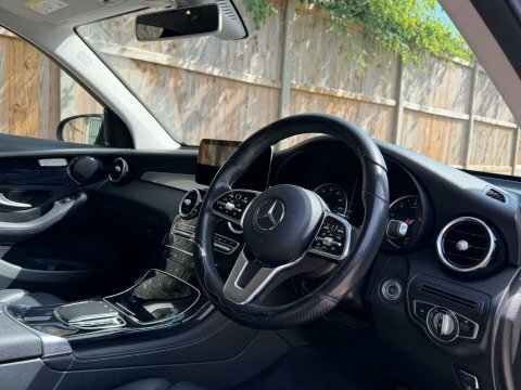 Mercedes-Benz GLC Class Glc 220D 4Matic Amg Line 9G-tronic - Suv 5 Sea Silver #22