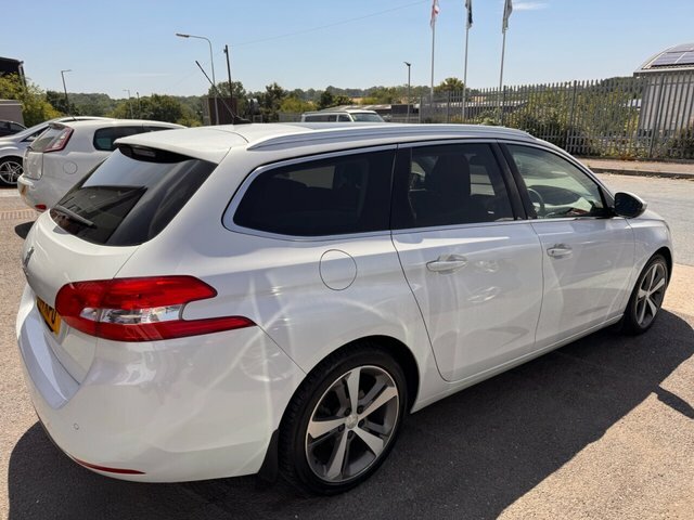 Peugeot 308 SW E-hdi Allure Estate White #2