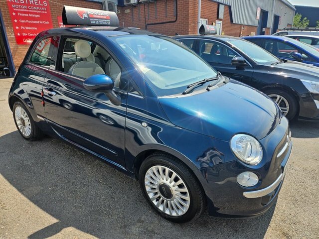 Fiat 500 Lounge Hatchback Blue