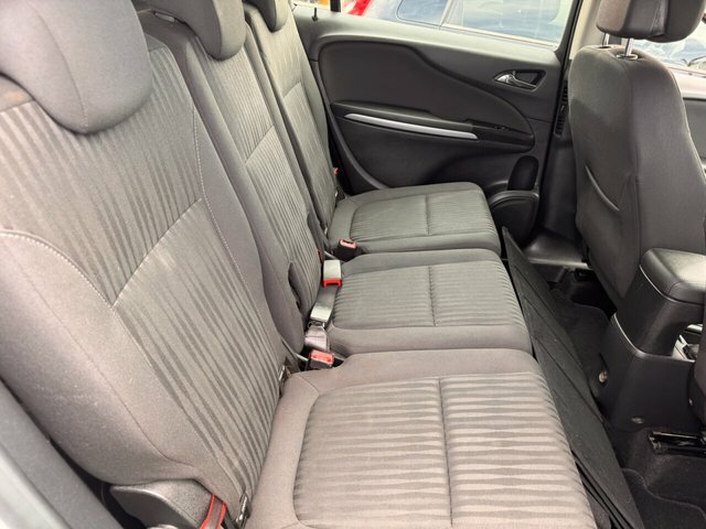 Vauxhall Zafira Tourer Cdti Exclusiv Mpv Silver #5