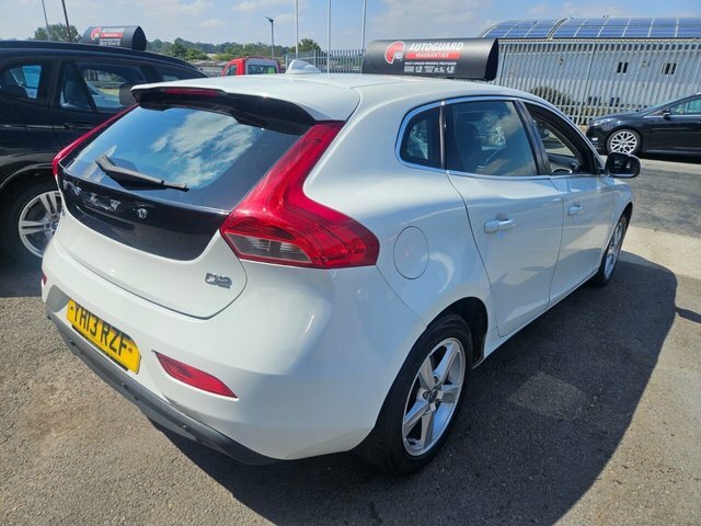 Volvo V40 D2 Se Hatchback White #4