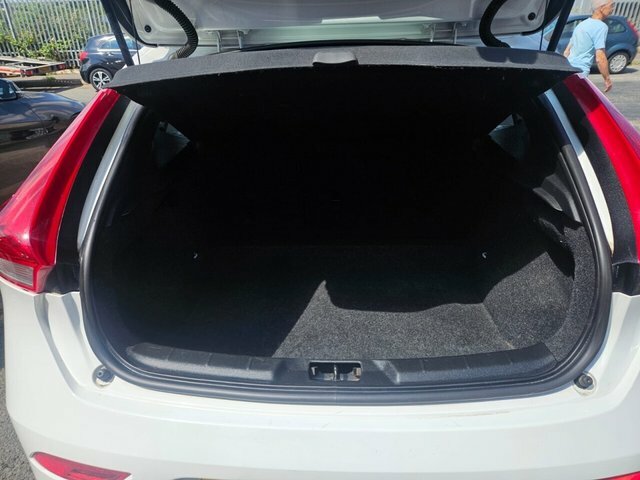 Volvo V40 D2 Es Nav Blue #9