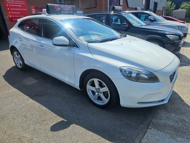 Volvo V40 D2 Se Hatchback White #2