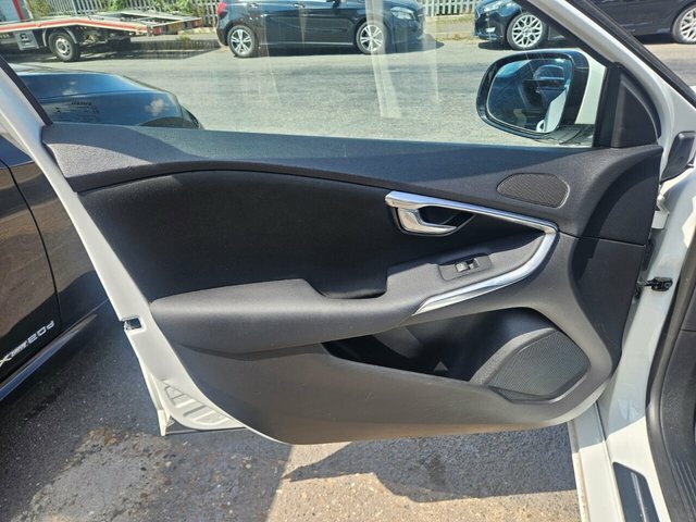 Volvo V40 D2 Es Nav Blue #16