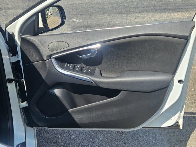 Volvo V40 D2 Es Nav Blue #13