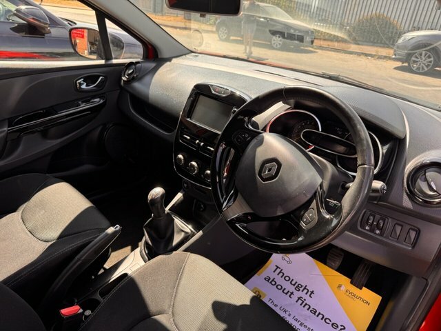 Renault Clio 16V Dynamique Medianav Hatchback Red #2