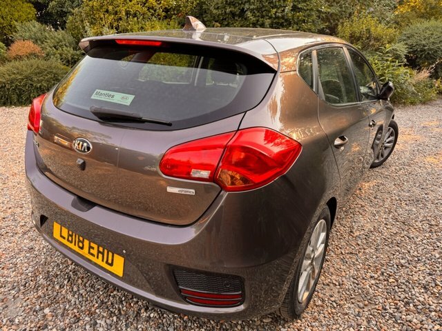 Kia Ceed Gdi 2 Hatchback Brown #2