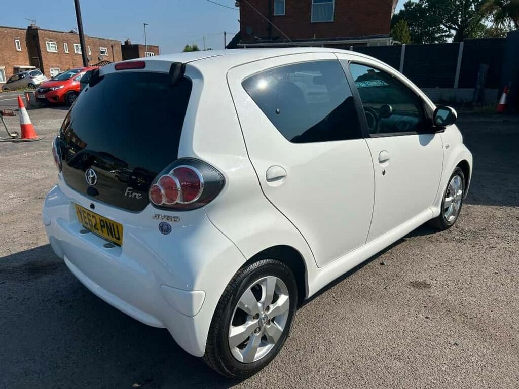 Toyota Aygo Vvt-i Fire Ac White #6