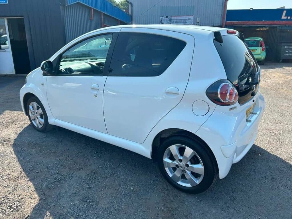 Toyota Aygo Vvt-i Fire Ac White #4