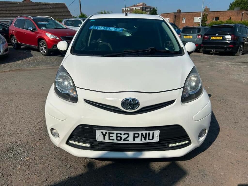 Toyota Aygo Vvt-i Fire Ac White #2