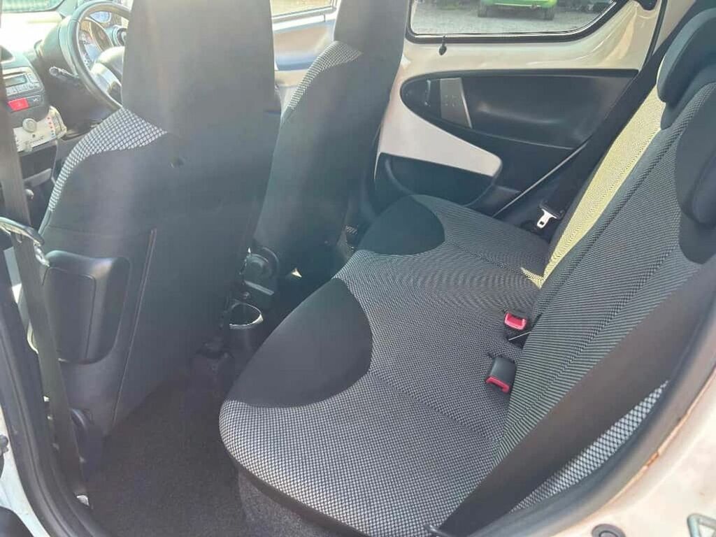 Toyota Aygo 1.0 Vvt-i Ice Euro 5 Red #11