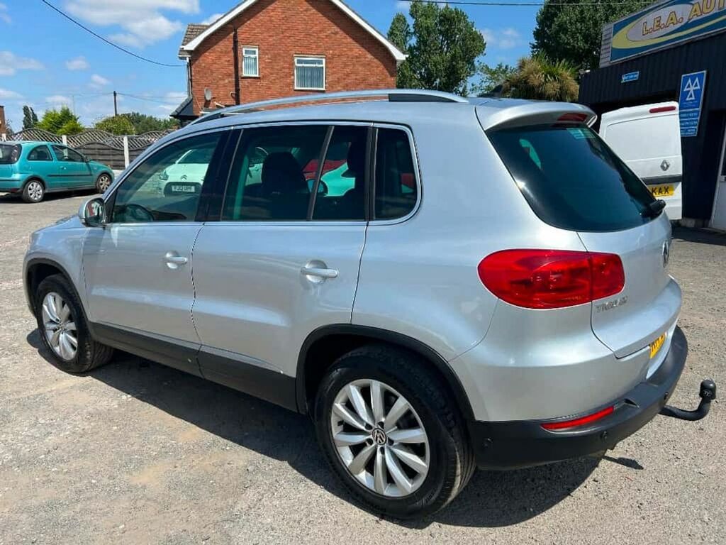 Volkswagen Tiguan Match Tdi Bluemotion Tech 4Motion Dsg Silver #4