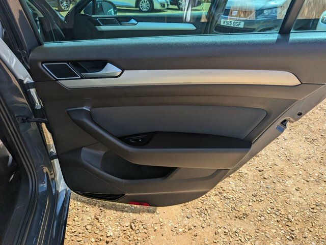 Volkswagen Passat Estate 2.0 Tdi Bluemotion Tech Se Business Dsg Eur Silver #34