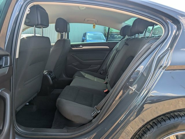 Volkswagen Passat Estate 2.0 Tdi Bluemotion Tech Se Business Dsg Eur Silver #37