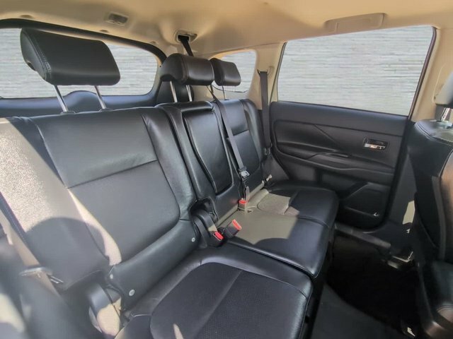 Mitsubishi Outlander 2.0H 12Kwh Gx4h Suv Plug-in Hybrid Cvt Black #31
