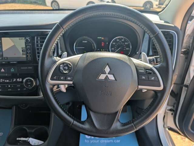 Mitsubishi Outlander 2.0H 12Kwh Gx4h Suv Plug-in Hybrid Cvt Black #15