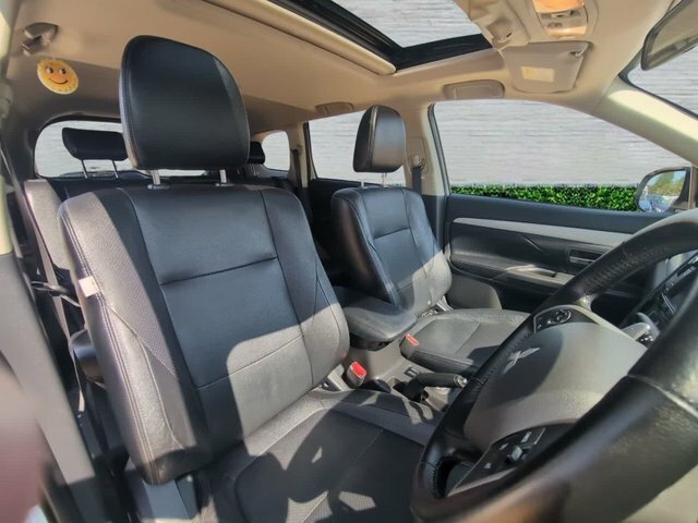 Mitsubishi Outlander 2.0H 12Kwh Gx4h Suv Plug-in Hybrid Cvt Black #11