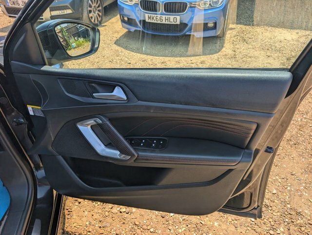 Peugeot 308 Hatchback Red #17