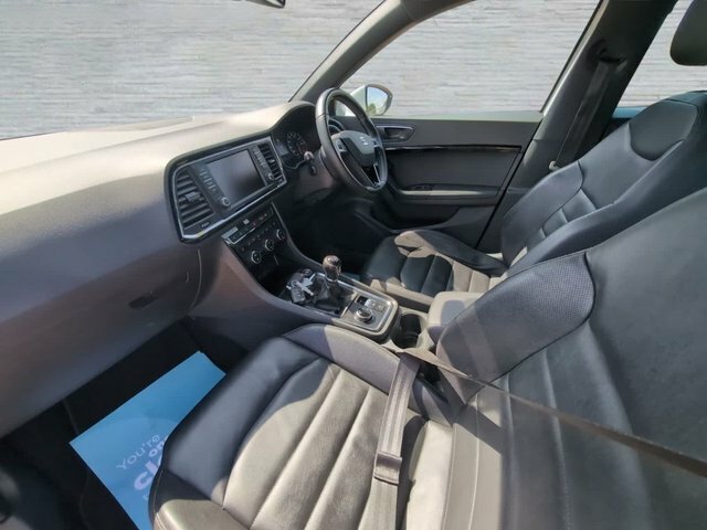 Seat Ateca Ecotsi Xcellence Suv White #2