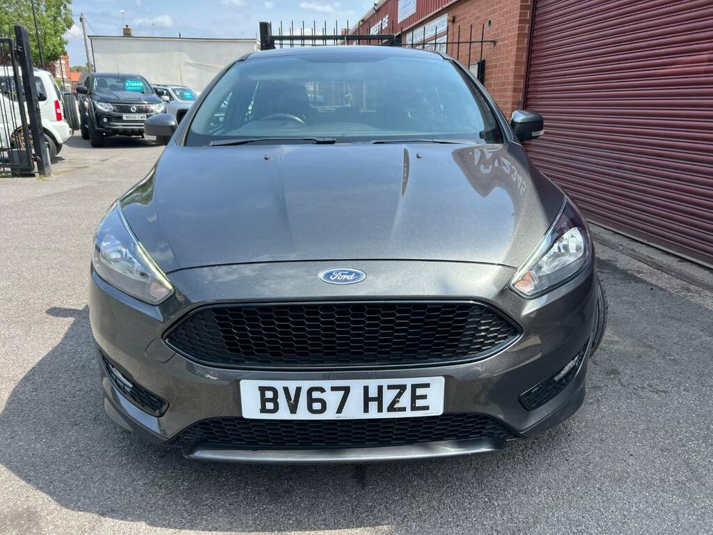 Ford Focus 1.0 Ecoboost 125 St-line Grey #2