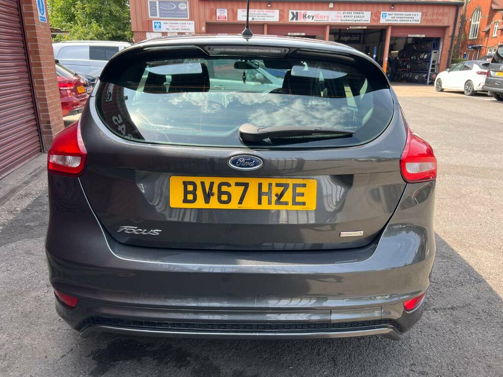 Ford Focus 1.0 Ecoboost 125 St-line Grey #4