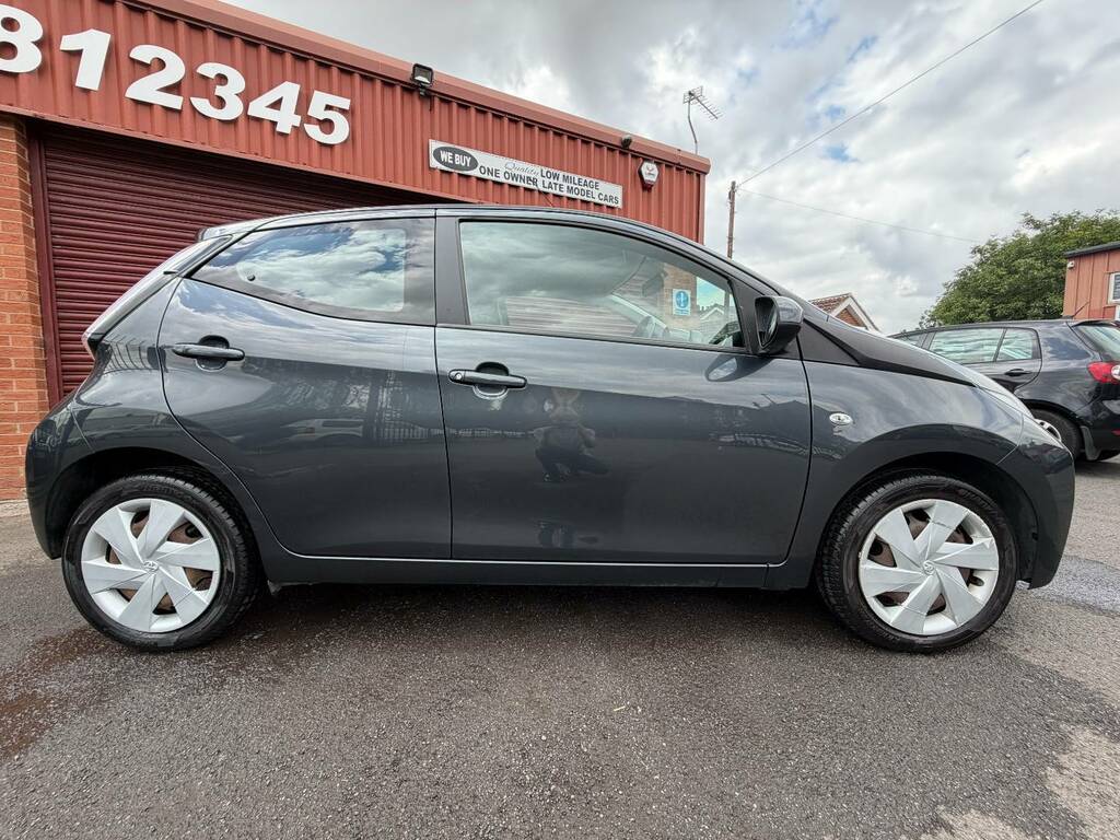 Toyota Aygo Hatchback Blue #9