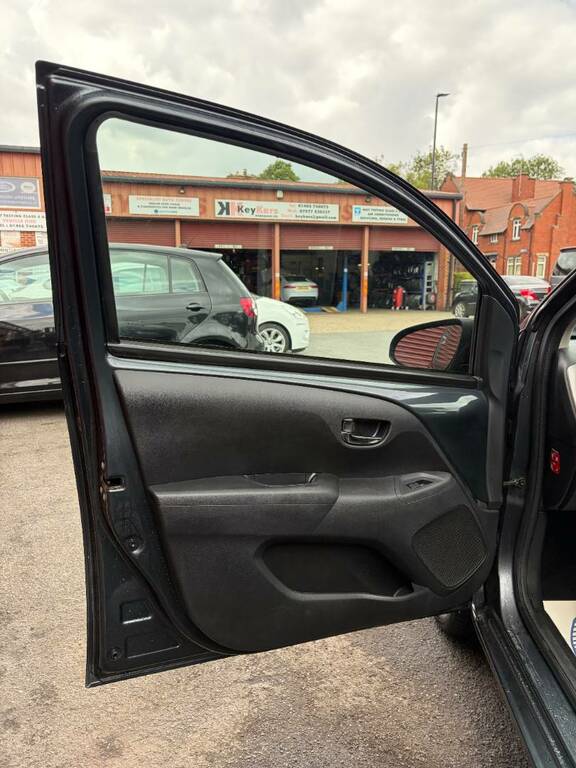 Toyota Aygo Hatchback Blue #26