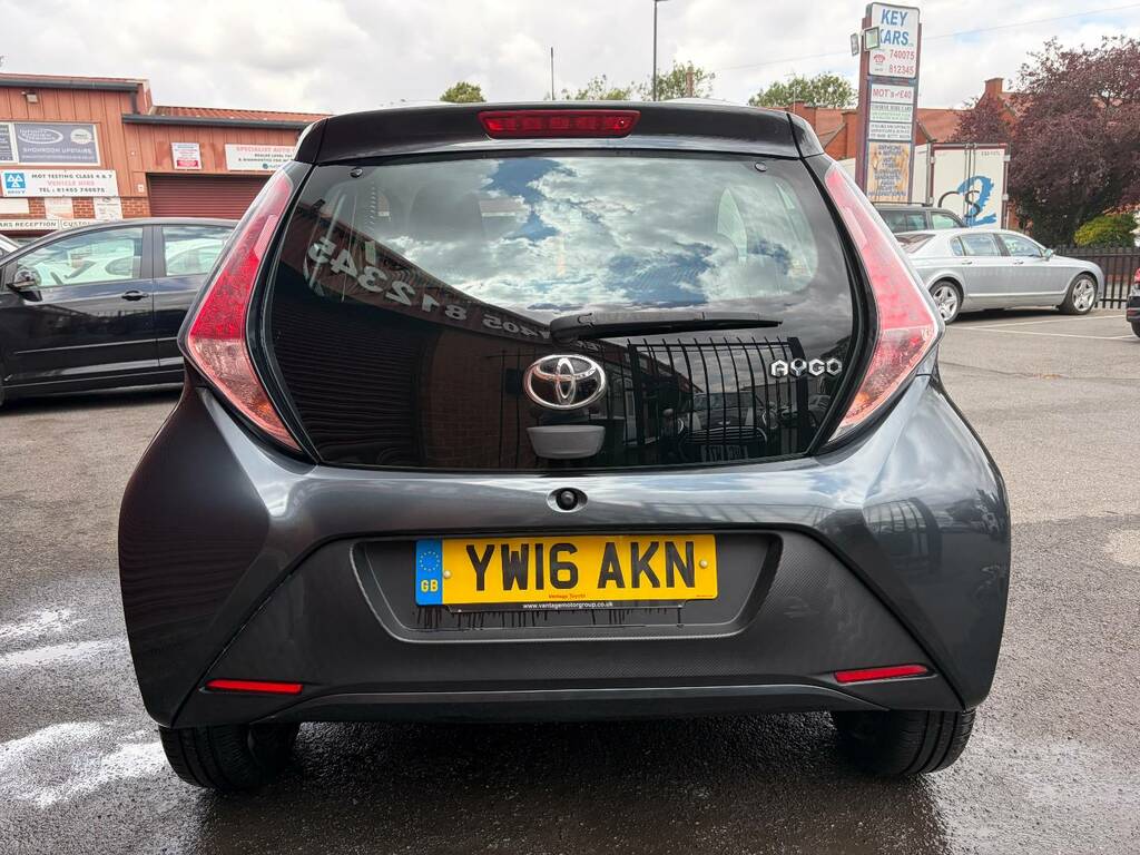 Toyota Aygo 1.0 Vvt-i X-play Grey #6