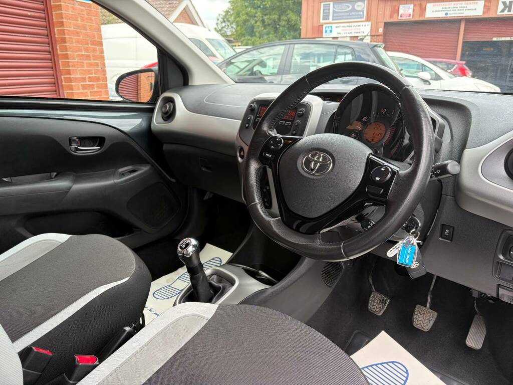 Toyota Aygo Hatchback Blue #10