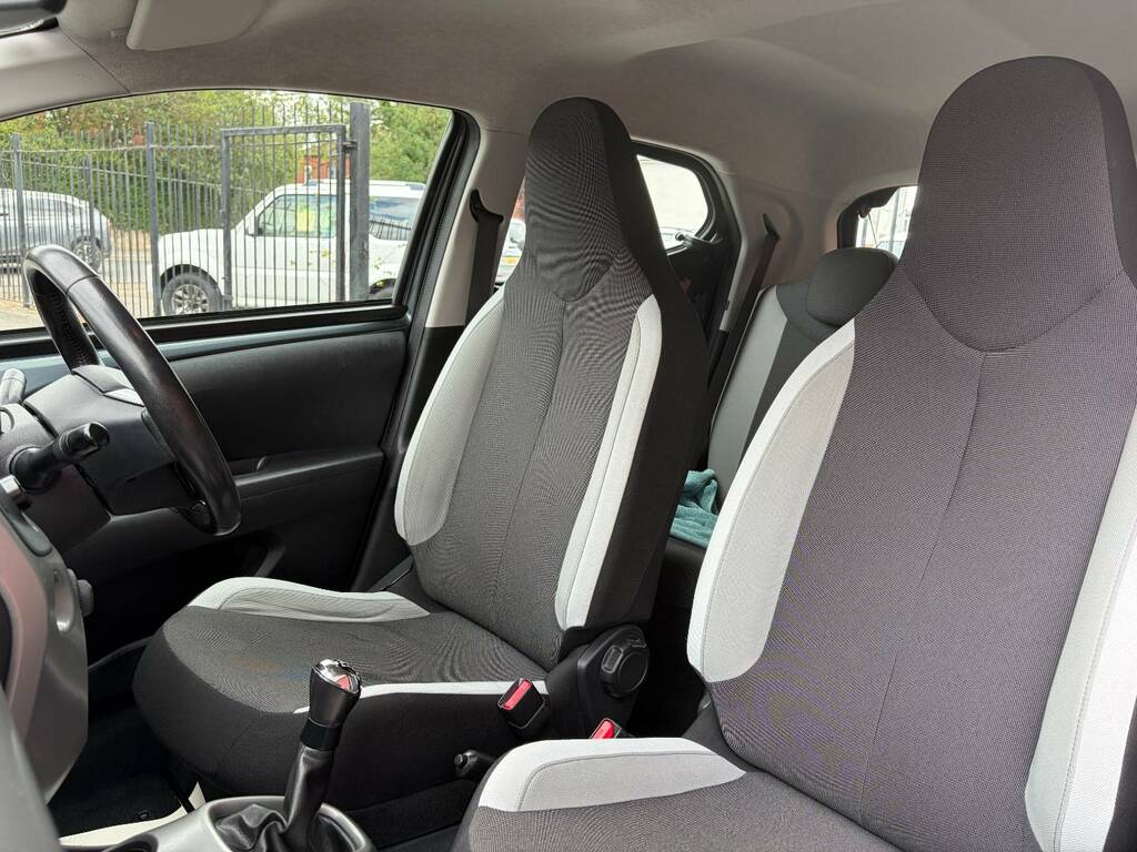 Toyota Aygo Hatchback Blue #20