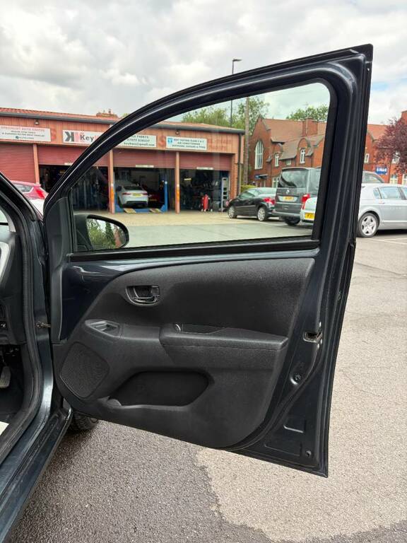Toyota Aygo Hatchback Blue #27