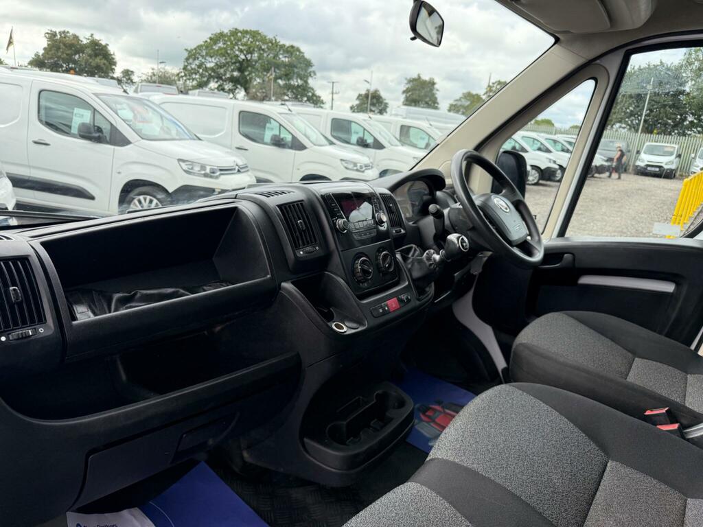 Fiat Ducato 2.3L 35 Maxi Pv Multijet II 0D 160 Bhp White #18