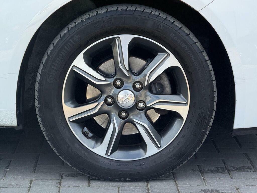 Hyundai Ix20 1.6 Se Hatchback Euro 6 125 Ps Red #9