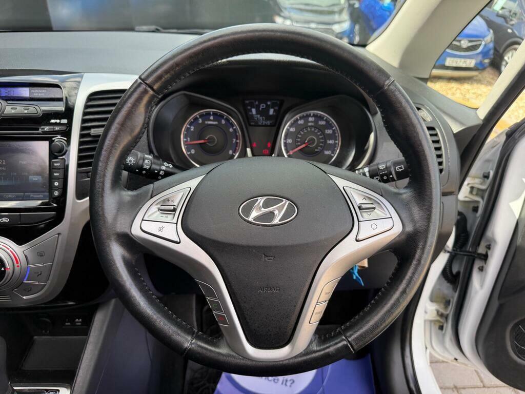 Hyundai Ix20 1.6 Se Hatchback Euro 6 125 Ps Red #22