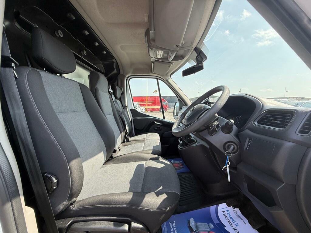 Nissan InterStar 2.3L Dci 35 Tekna Tipper Rwd L3 Silver #9