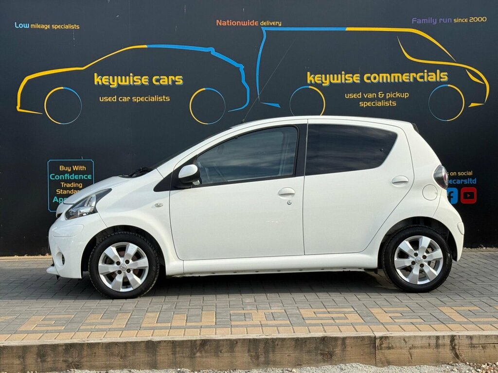 Toyota Aygo 1.0 Vvt-i Move Euro 5 White #2