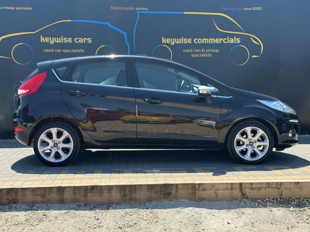 Ford Fiesta 1.25 Centura Black #6