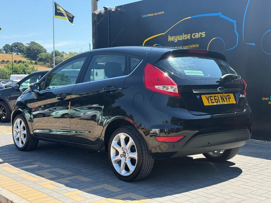 Ford Fiesta 1.25 Centura Black #3