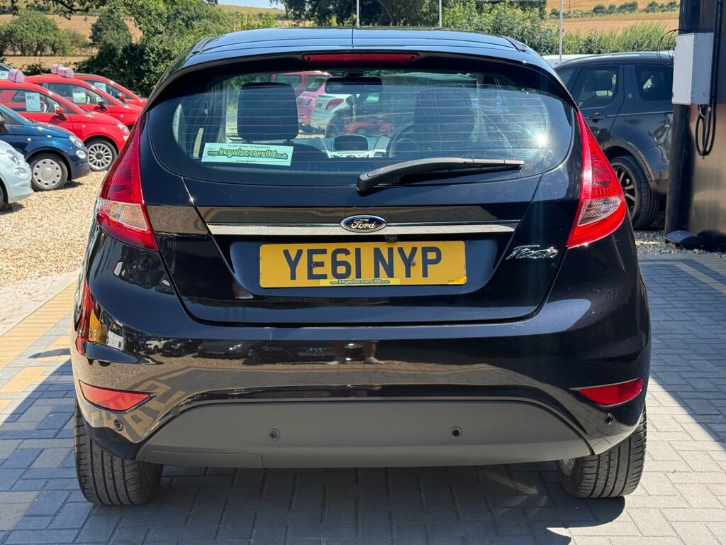 Ford Fiesta 1.25 Centura Black #4